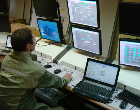 Invensys control room