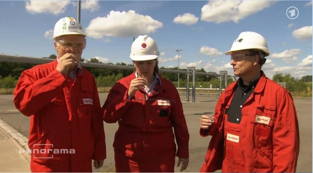 German ExxonMobil employees drink fracking fluid
